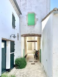 Ruelle les portes en ré , france