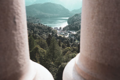 Scenic view of sea against mountains