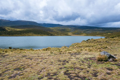 Scenic view of lake ellis in chogoria route, mount kenya national park, kenya