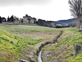 View of old ruins against sky