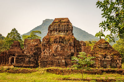 Old ruins of building against sky