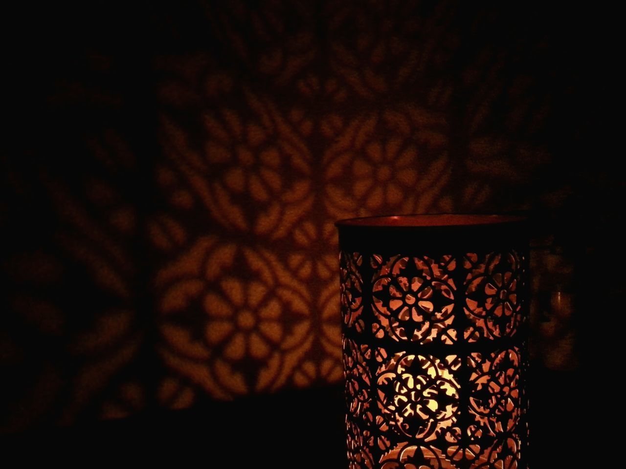 CLOSE-UP OF ILLUMINATED LAMP