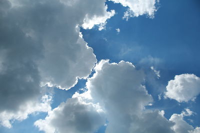 Low angle view of cloudy sky