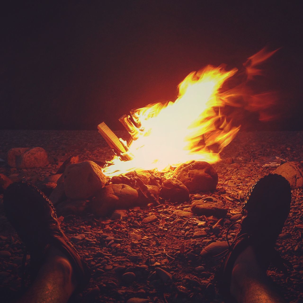 burning, flame, heat - temperature, fire - natural phenomenon, bonfire, glowing, orange color, fire, firewood, sunlight, heat, sunset, sun, close-up, night, beach, dark, campfire