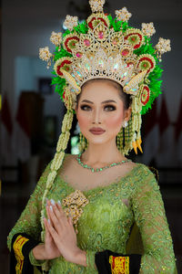 Potret traditional bride. indonesian bride.