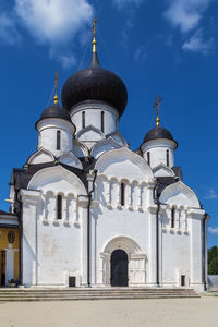 Assumption cathedral in holy dormition monastery, staritsa, russia