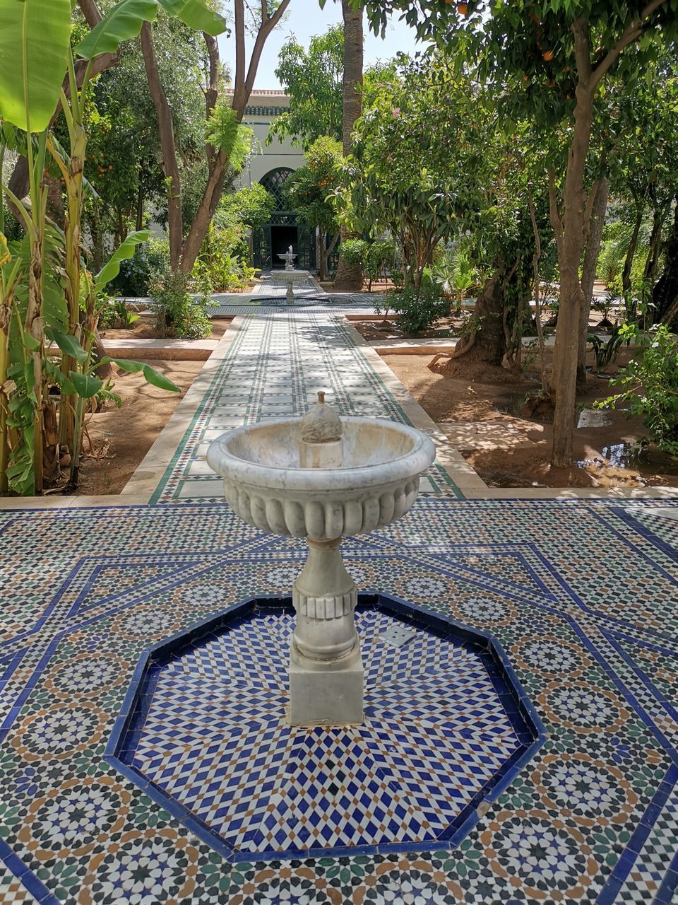 WATER FOUNTAIN IN PARK