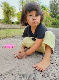 It's so simple to be happy .. only given the freedom of children to play sand