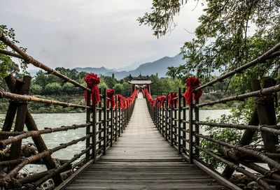 Footbridge leading to mountain