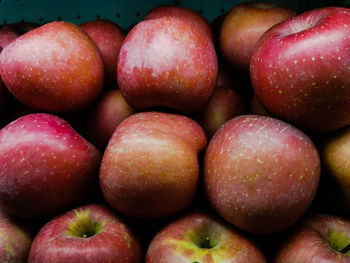 Full frame shot of apples