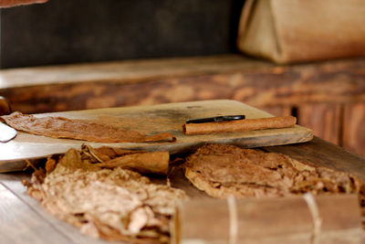 Making cuban cigars by hand in vinales, cuba.