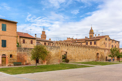 Old city wall around the old italian village buonconvento