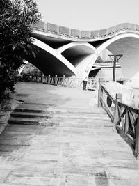 Footbridge leading to bridge