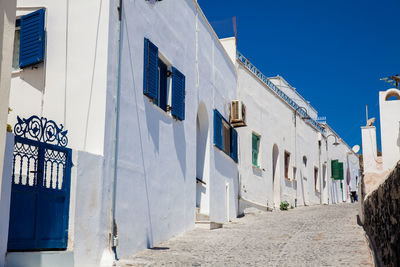 Typical alleys of the beautiful cities of santorini island