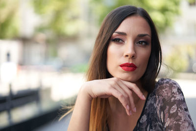 Portrait of a beautiful young woman