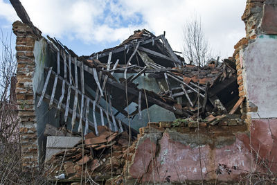 Abandoned built structure against sky