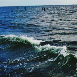 Waves splashing on rocks