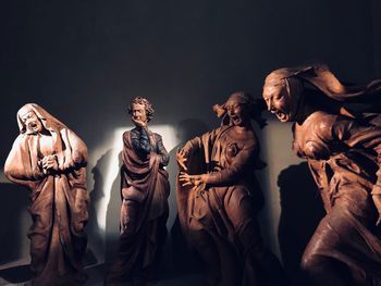 Sculpture of people in museum