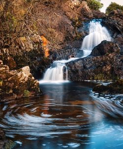 Beautiful nature scenery of small waterfall on river erriff at aesleagh, county mayo, ireland 