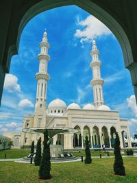 View of historic building against cloudy sky