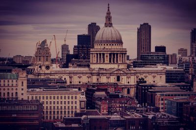 St paul cathedral against buildings in city