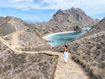 The girl at the exotico place under the blue sky