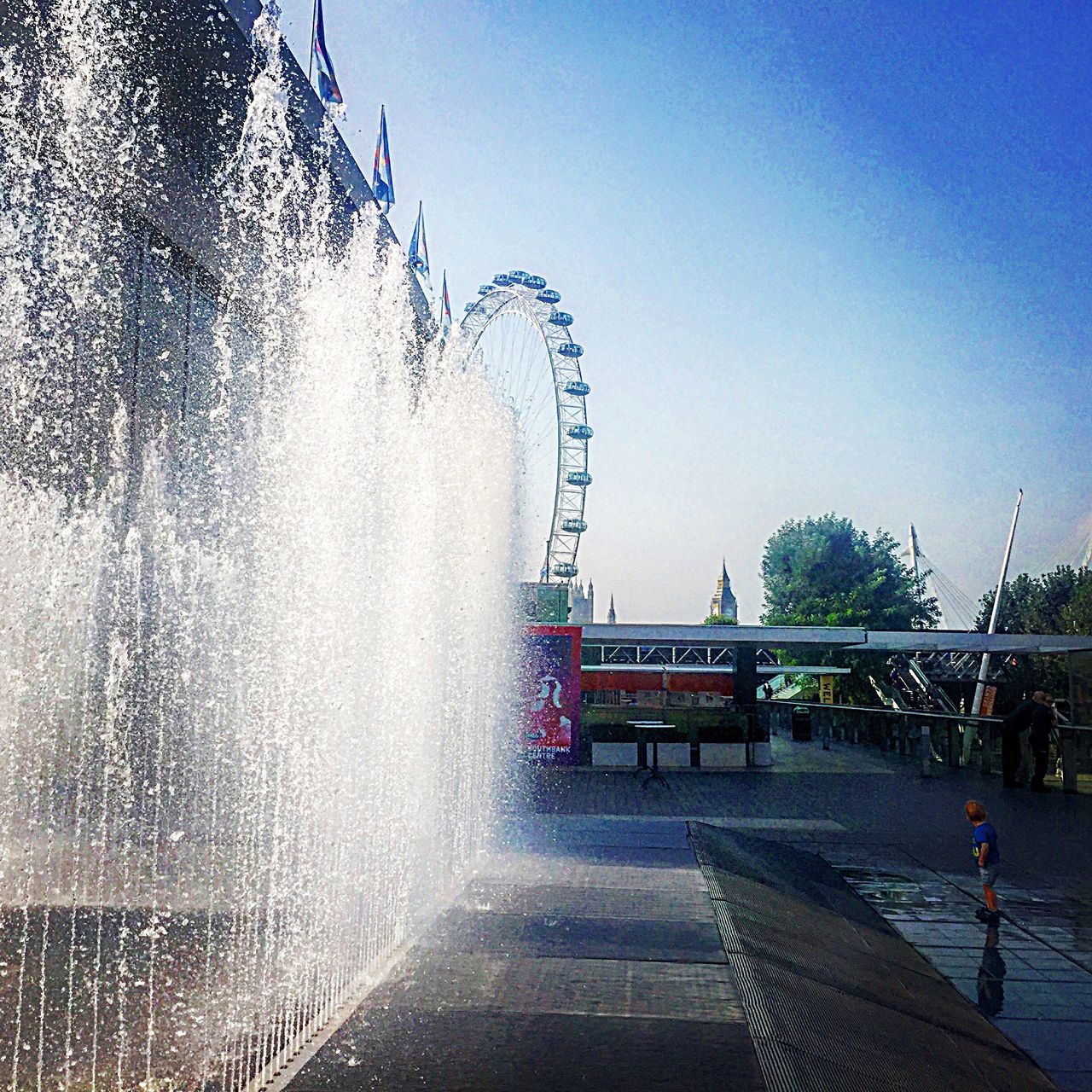 FOUNTAIN IN THE CITY