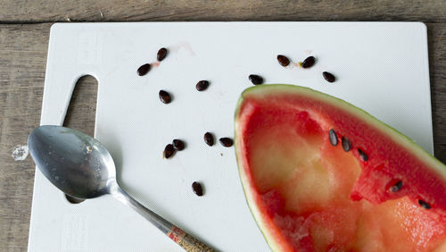 Directly above shot of fruits in plate on table