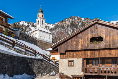 Historic village of sauris di sotto in the snow. winter dream. italy