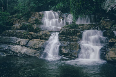 Tonetok waterfall