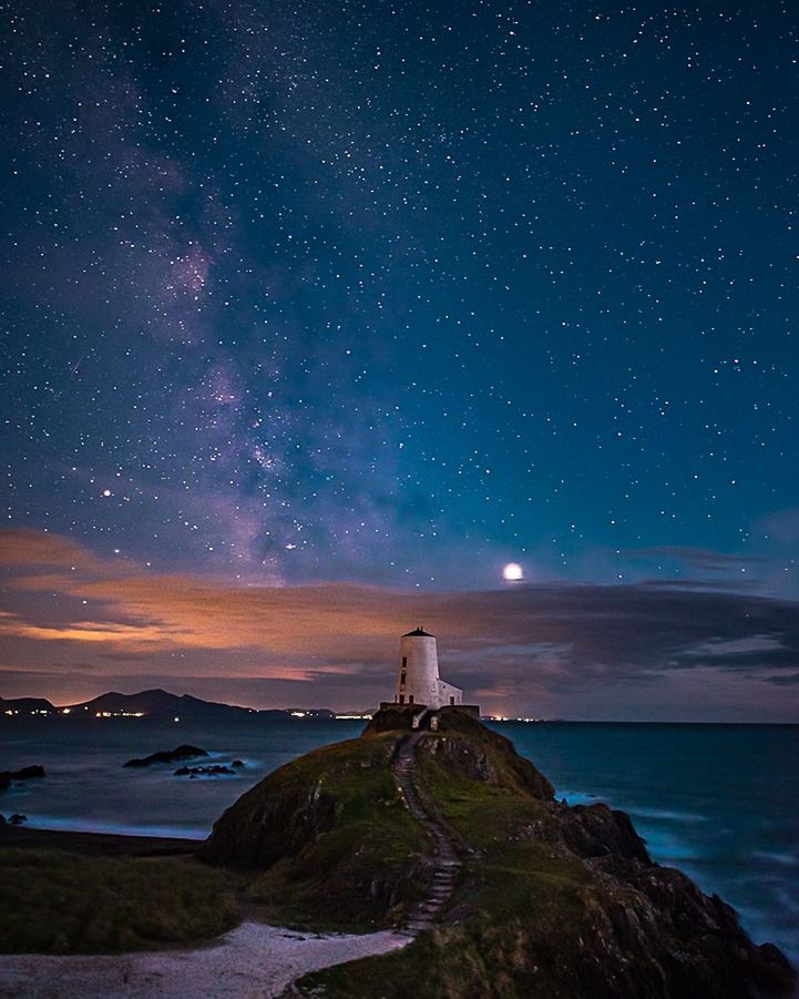 sky, star - space, sea, water, scenics - nature, night, beauty in nature, space, land, astronomy, nature, horizon over water, horizon, beach, tranquility, galaxy, tranquil scene, star, guidance, no people