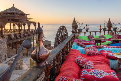 Vintage arabic oriental cafe. place to relax on beach ras umm el sid of red sea. sharm el sheikh, 