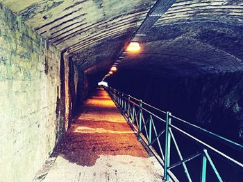 Narrow tunnel