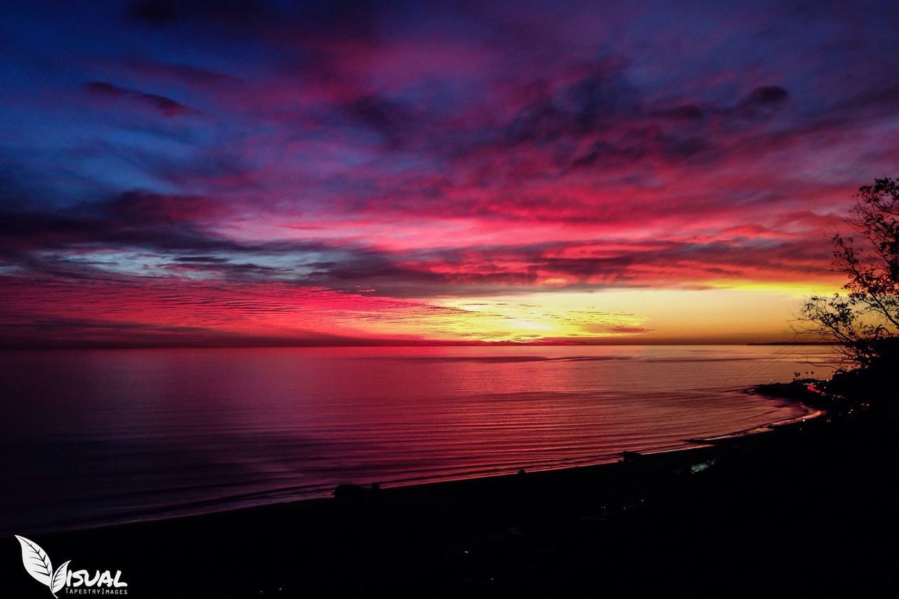 sunset, water, scenics, sea, tranquil scene, sky, beauty in nature, horizon over water, tranquility, beach, idyllic, cloud - sky, nature, orange color, shore, dramatic sky, silhouette, cloudy, dusk, cloud