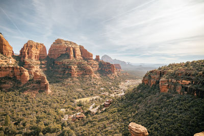 View of boynton canyon and enchantment resort tfrom high cliff above.