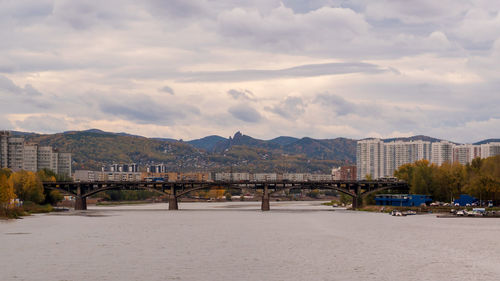 The city view surrounded by mountains.