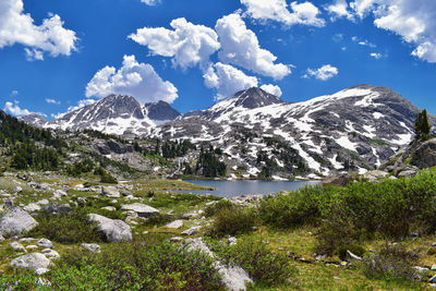 Island lake in the wind river range, rocky mountains, wyoming, titcomb basin elkhart park trailhead 