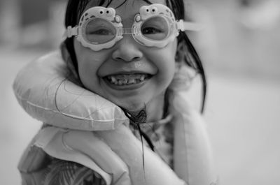 Portrait of cute girl smiling