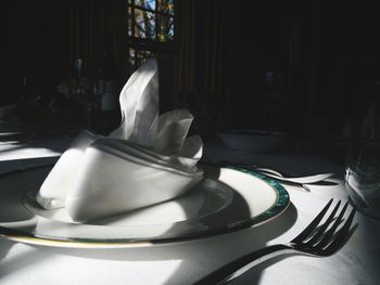 Close-up of bread in plate on table