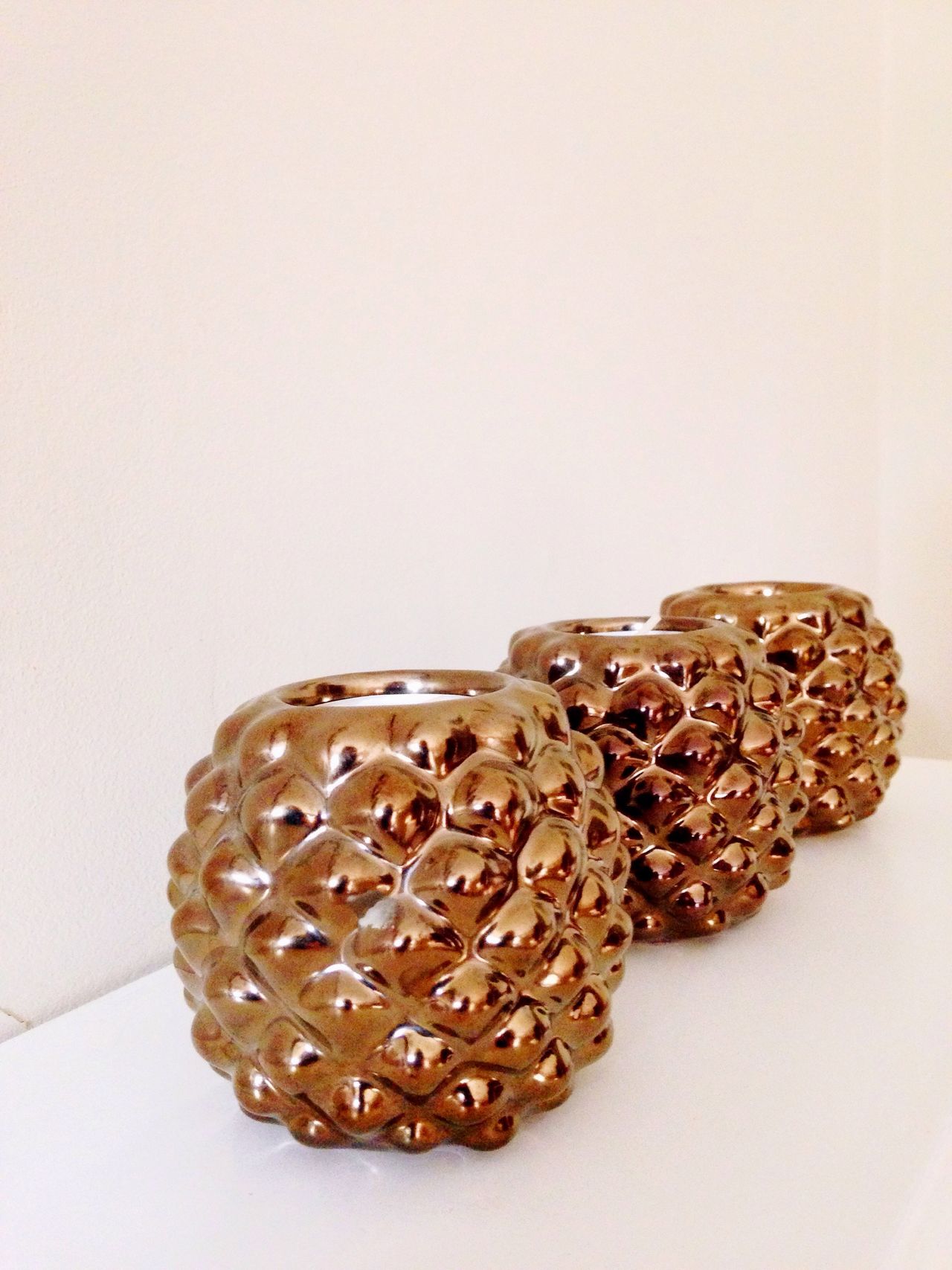 Pine cones bronze colour