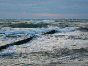 Waves splashing on rocks