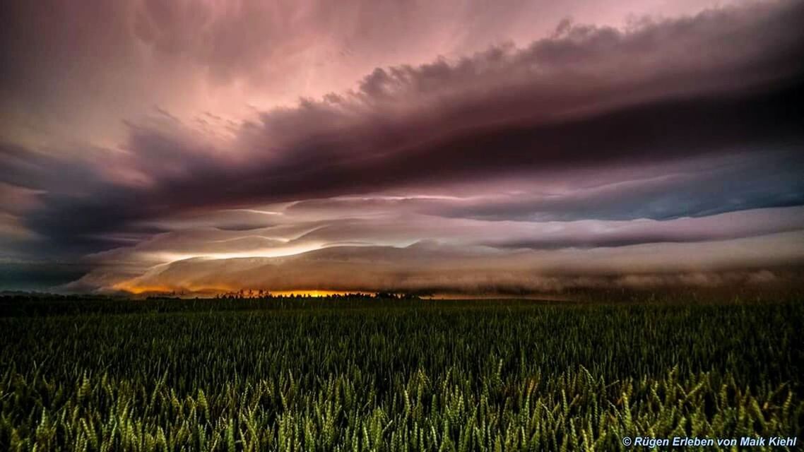 SCENIC VIEW OF LANDSCAPE AGAINST CLOUDY SKY