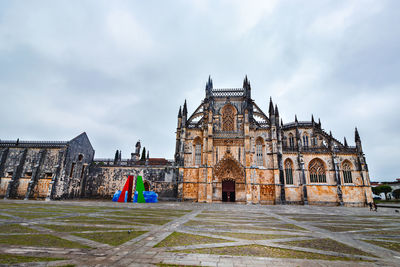 View of temple building against sky