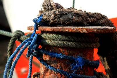 Close-up of rope tied on metal