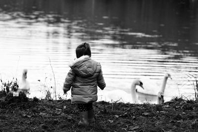 Winter explorer sees swans for the first time