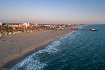 Sunset in santa monica, los angeles, california. situated on santa monica bay. los angeles