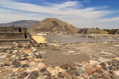 Pyramid of the sun against mountain