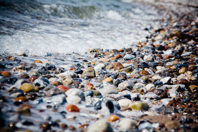 Surface level of pebbles in sea