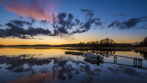 Sunrise by the lake