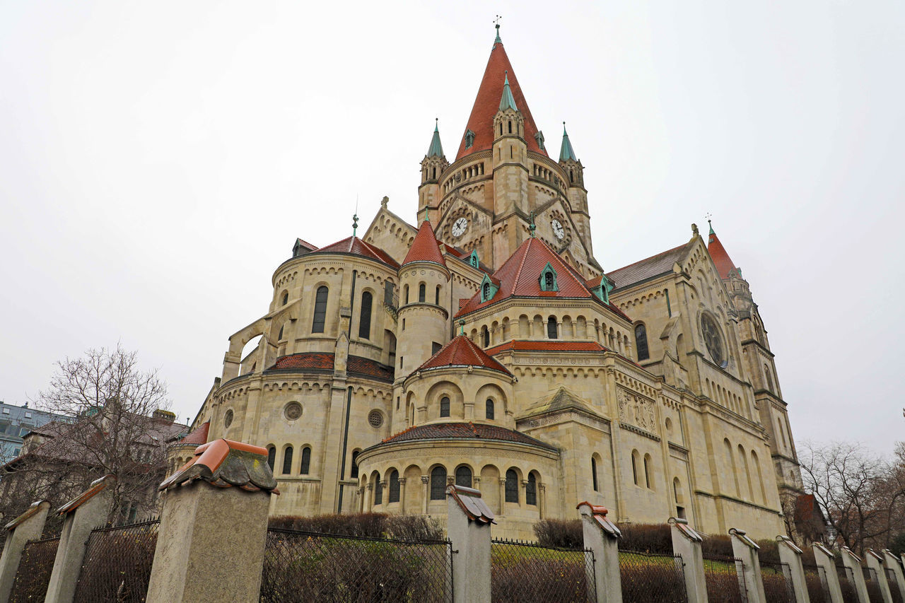 LOW ANGLE VIEW OF A BUILDING